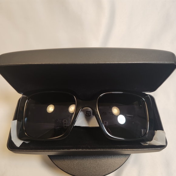 Versace Bold Rectangular Sunglasses NIB - Picture 3 of 9